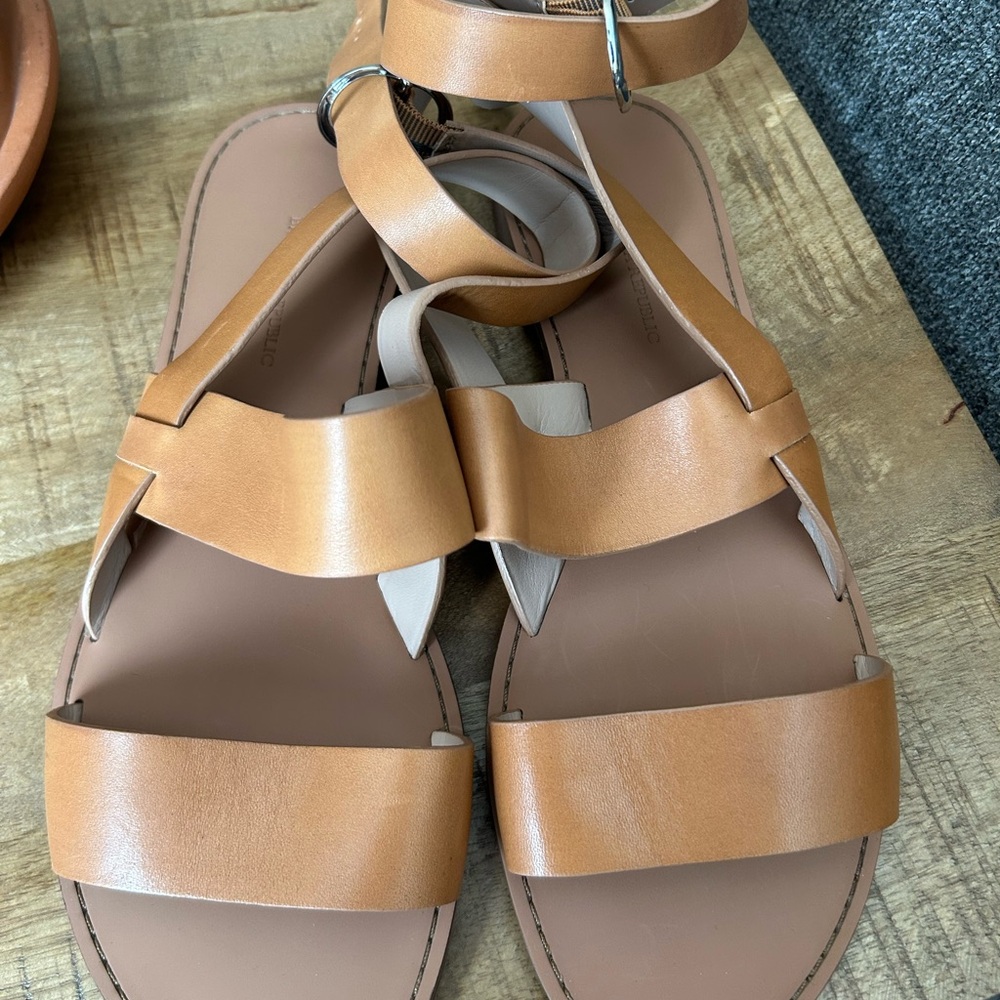 Banana Republic Tan Leather Sandals Minimalist Design